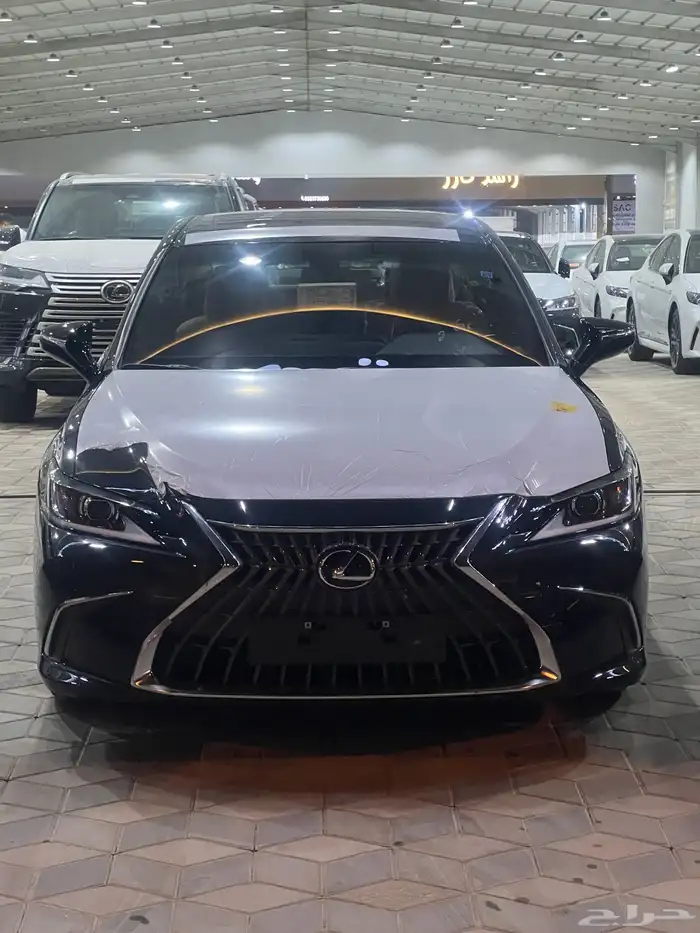 لكزس ES300 Ah 2025 وارد سعودي 0