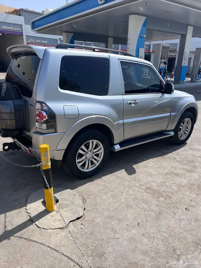 جيب باجيرو ربع 2018 GLS - مكينه كبيره 3.8 4