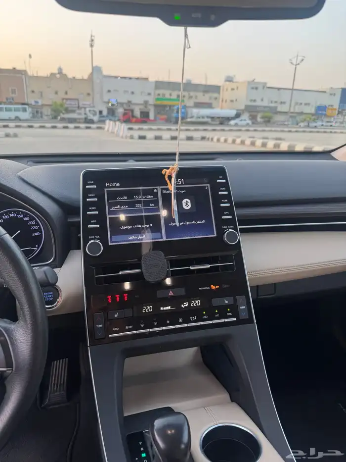 للبيع أفالون وأرد عبداللطيف جميل فئة XLE 27