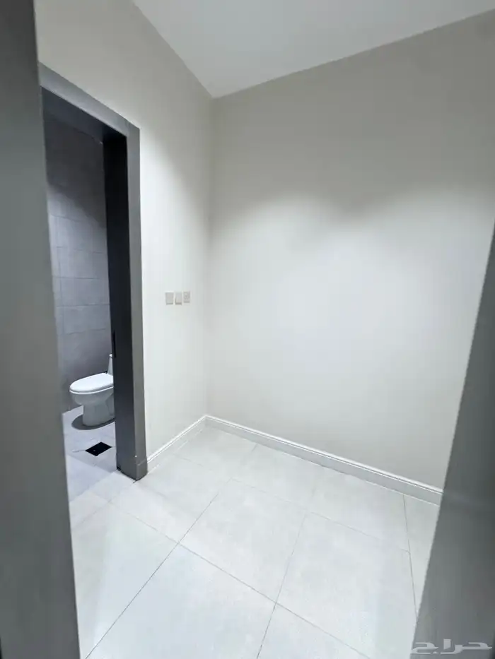 للبيع شقق علوي مع أطلاله خارخيه مساحات وسيعه سعر550 الف 11