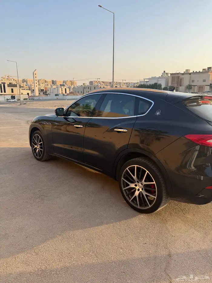 مزاراتي ليفانتي سبورت Maserati Levante Sport 2017 2