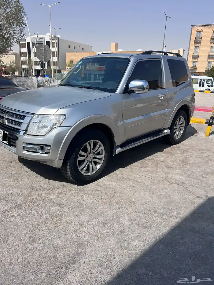 جيب باجيرو ربع 2018 GLS - مكينه كبيره 3.8 0