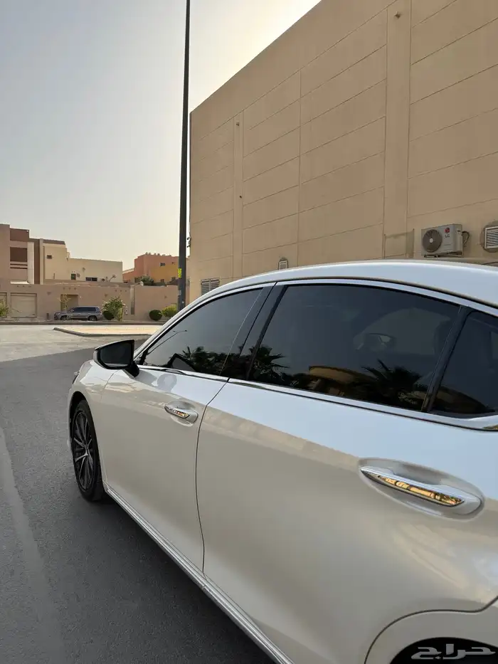 لكزس ES 350 CC 2023 3