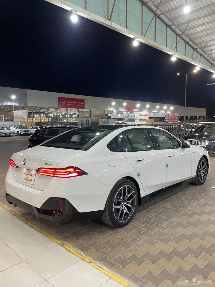 بي ام دبليو520 موديل 2024 فل كامل Kit M 10
