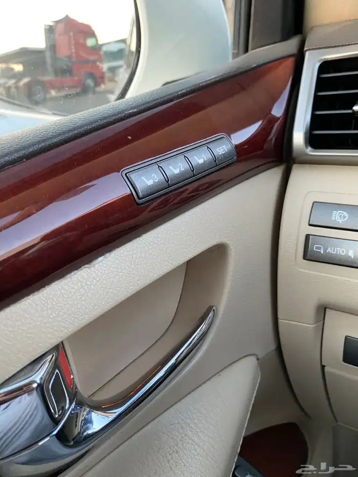 لكزس LX570 2014 DD فل كامل 38