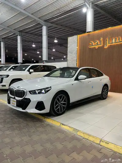 بي ام دبليو520 موديل 2024 فل كامل Kit M index