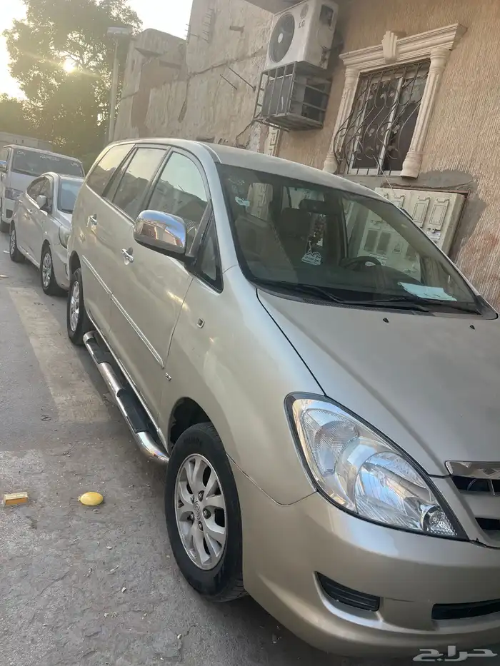 انوفا موديل 2007تمشي 240الف قير اتوميتك بدون صدمات بعع رش 5