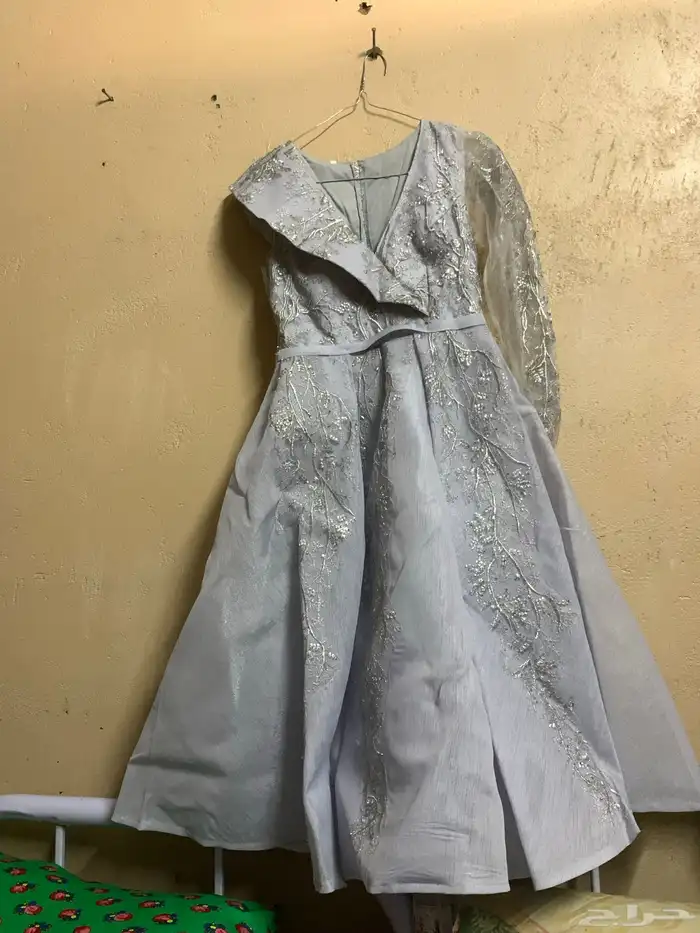 فستان جميل 0