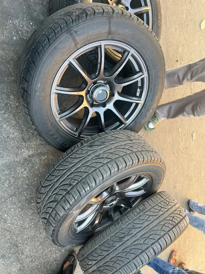 جنوط لنزو معا كفرات مقاس 20 العدد 5 معا قطيان وصواميل 4