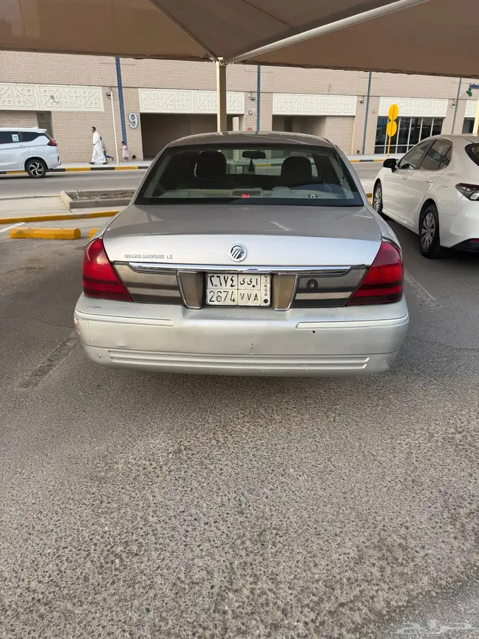 فورد ماركيز LS 2009 . 9