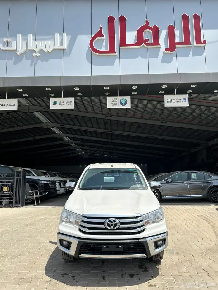 تويوتا هايلوكس غمارتين GLX طيس بنزين 108000 شامل الضريبة 0