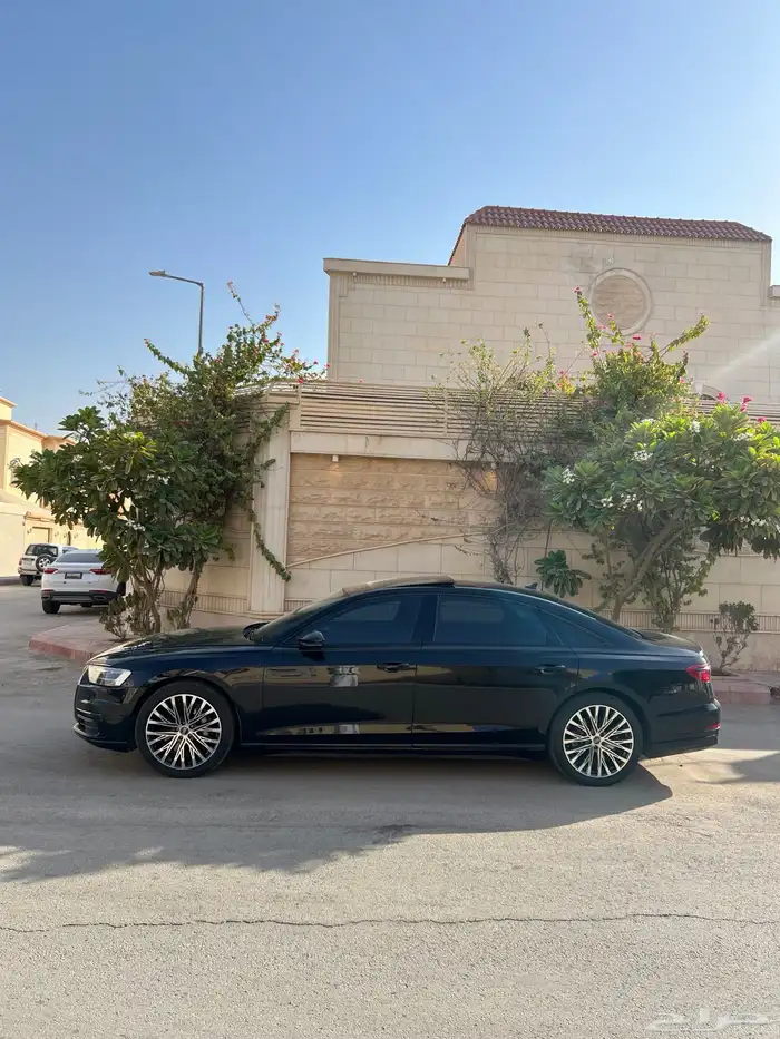 اودي A8 2019 ماشيه 44 الف 2