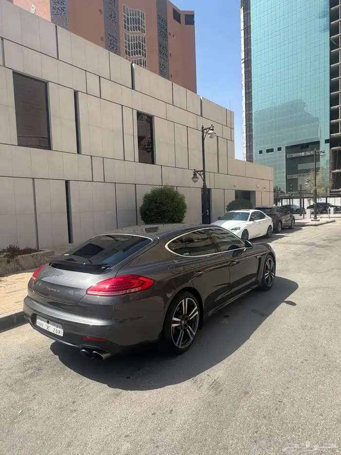 بورش باناميرا فئة S 10