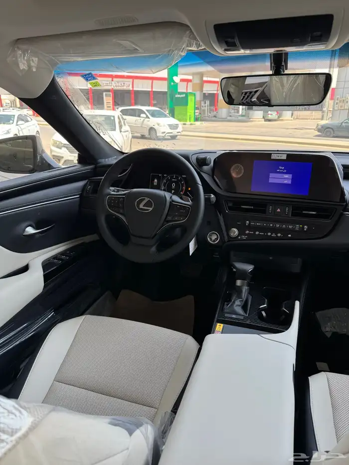 لكزس ES250 فئة AA بنزين 2025 6