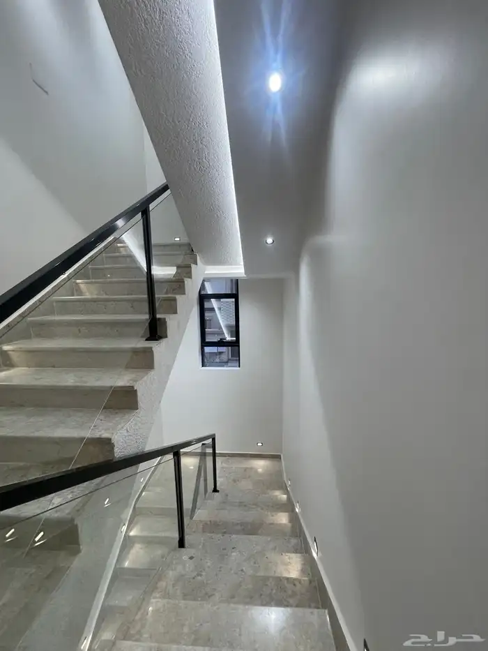 للبيع شقق ارضيه وعلويه تشطيب ممتاز ابها المحاله من 550 الف 26