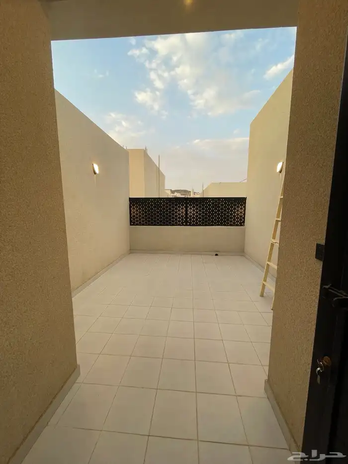 للبيع ارواف ارضيه وعلويه تشيب Vipبالمحاله واصل جميع الخدمات 28