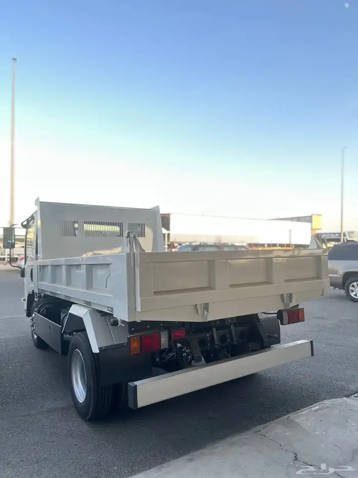 ايسوزو اسندر قلاب 5 طن 2025 4