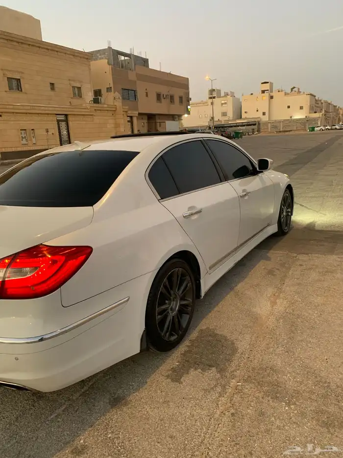 جينيسس 2014 اللون ابيض 2
