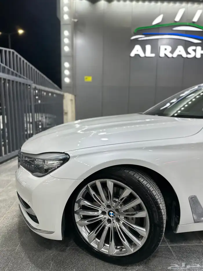 بي ام دبليو 2018 فل كامل li730 لدى معرض الرشيدي) 4