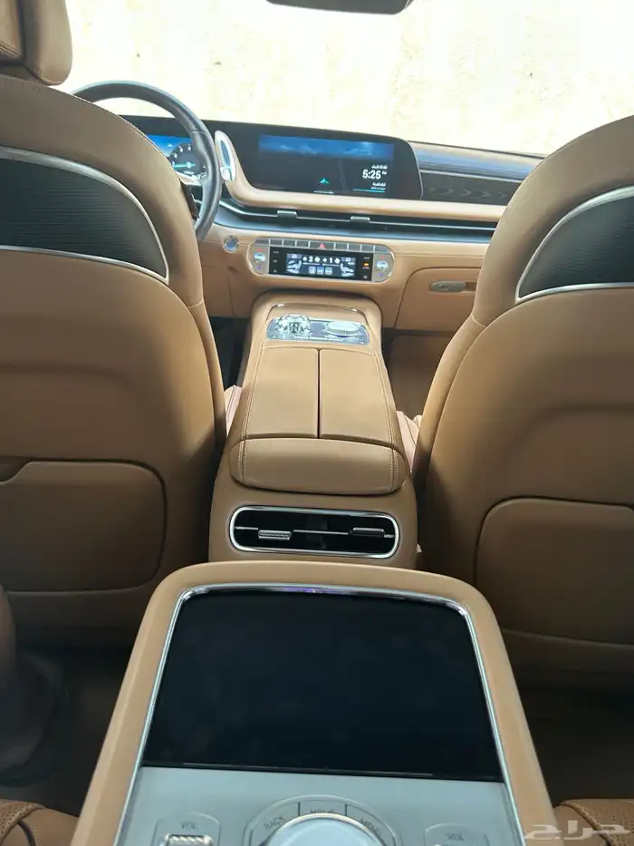 جنسس G90 2023 أعلى فئة وكالة 42