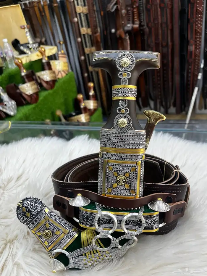 خنجر قرن صب مطلي فضة 0