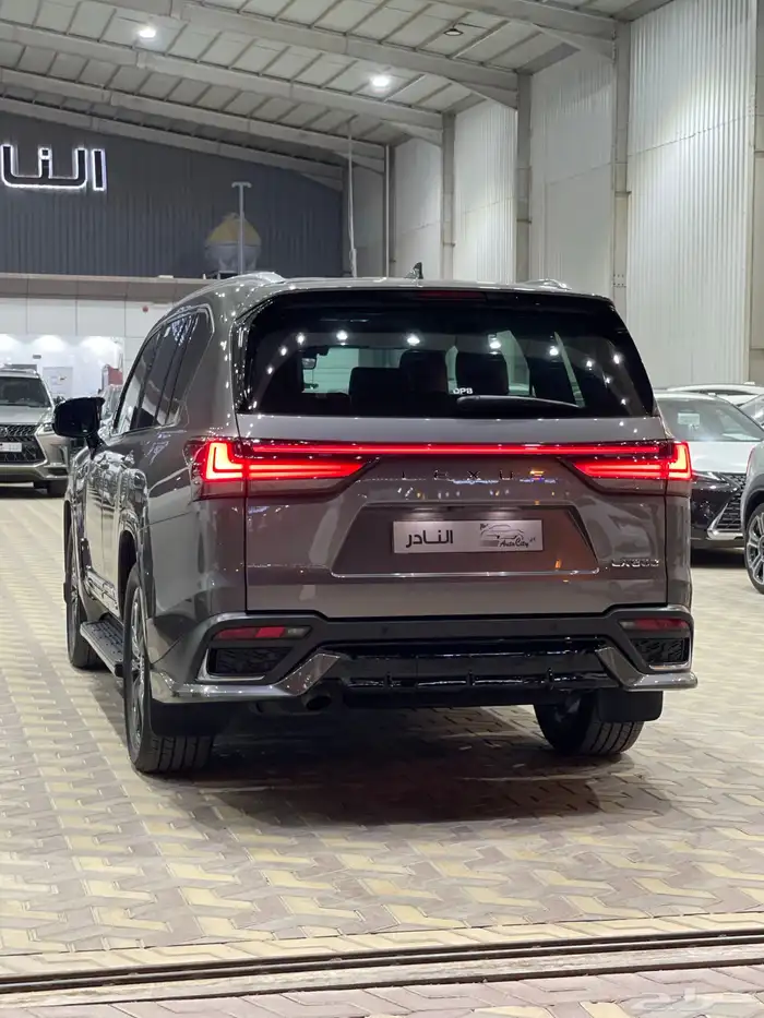 لكزس Lx600 F سبورت رمادي 24 عداد 11 الف 2