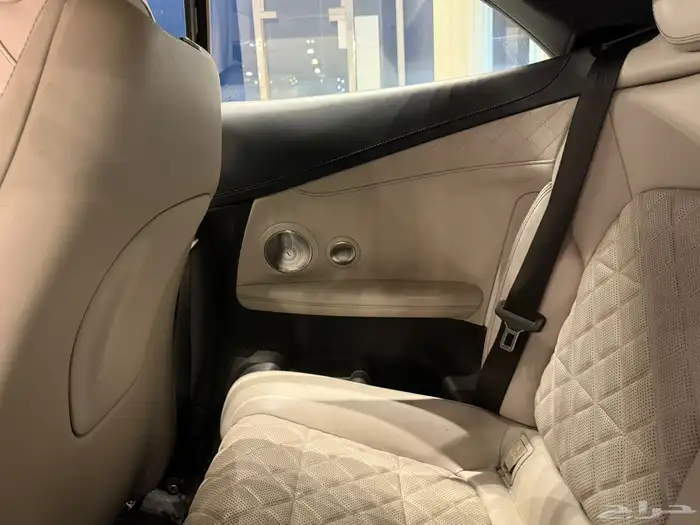 مرسيدس c 63amg 2018 7