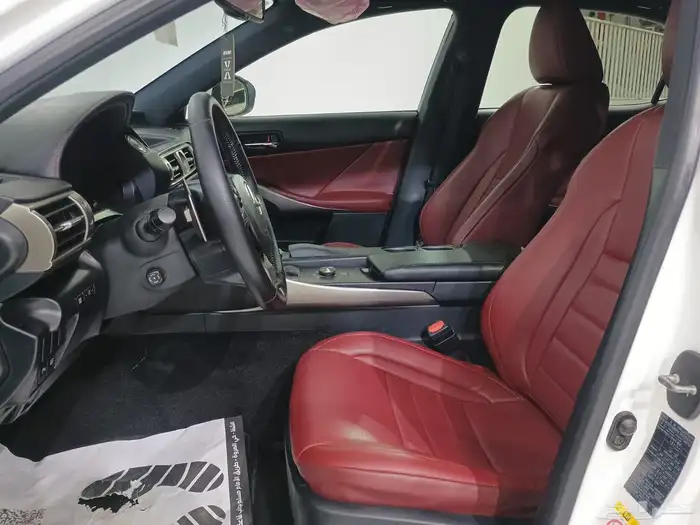 لكزس IS200t F Sport 2016 11