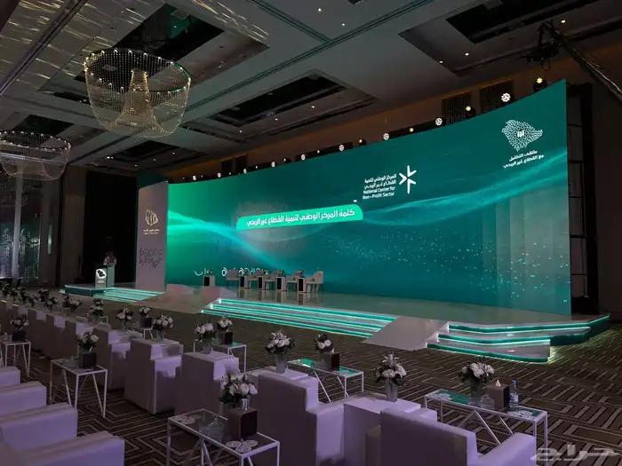 تأجير شاشات عرض 8