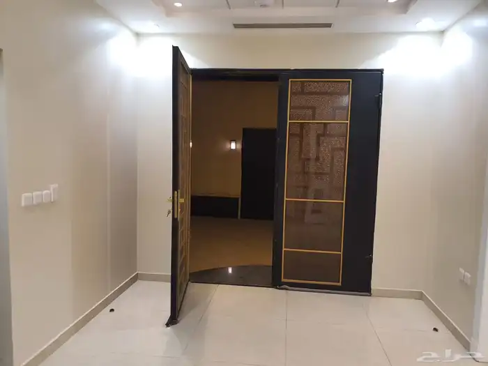 فيلا للبيع بالمونسية 80