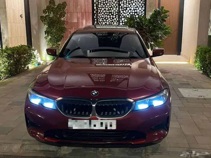 بي ام دبليو 320i موديل 2021 2
