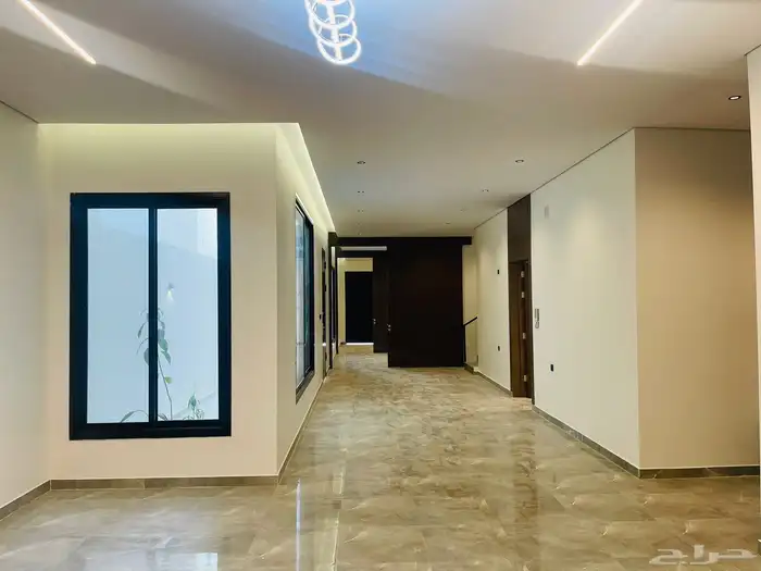 للبيع دور ودرج داخلي و شقتين حي البيان مساحة 360 خلف ماك 12