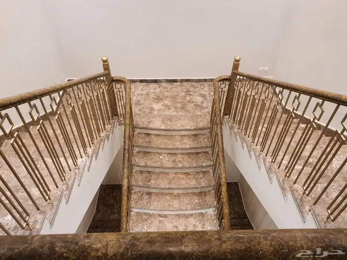 فيلا للبيع بالمونسية 2