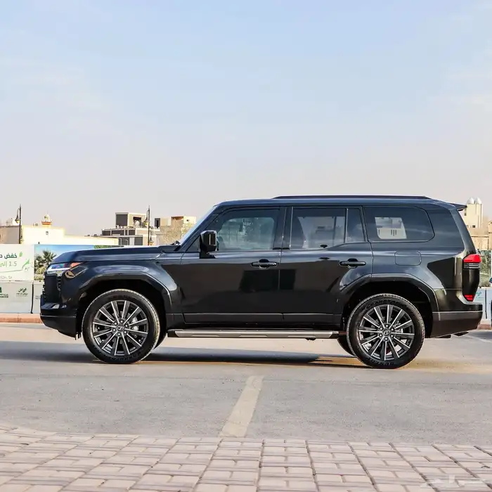 لكزس GX 550 Luxury في الرياض 2