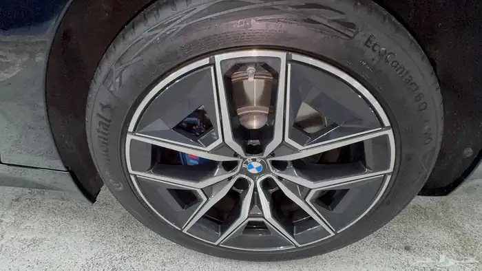 مملوكة لدي العصيمي _ BMW 520i M KIT _2024 25
