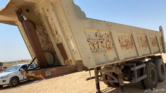 للبيع صندوق الحعيثن المقاس 18 من المصنع غير مقصر كفرات جدد 5