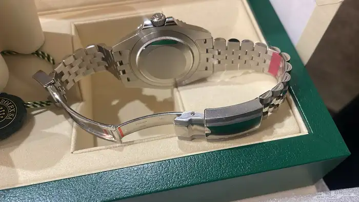 Rolex GMT Master II 2024 Unworn Bruce Wayne 4