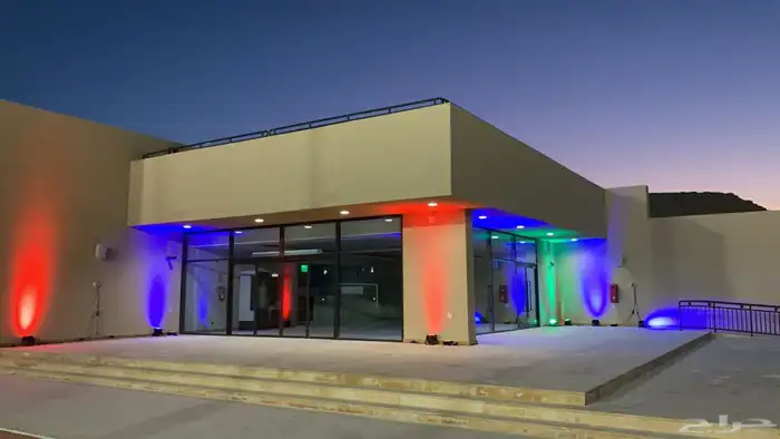 تأجير شاشات واضائات وصوت وستيج 6