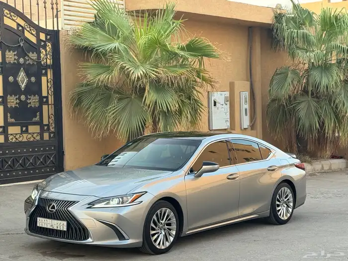 لكزس ES350 2020 فل كامل شرط 1