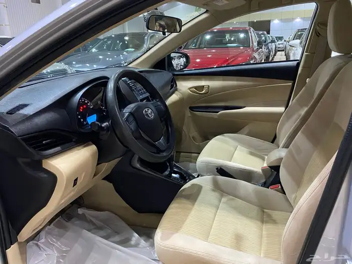 تويوتا يارس موديل 2021 استاندر نظيف 10