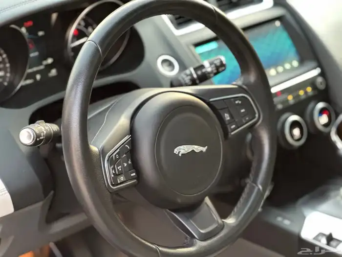 جيب جاكوار E PACE شبه جديد 2020 33