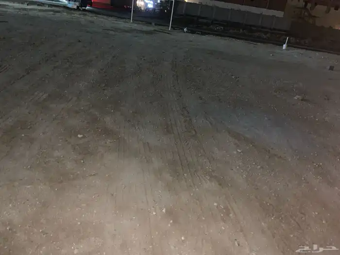 ملعب كوره يحتاج إلى فاعل خير لترميمه 3