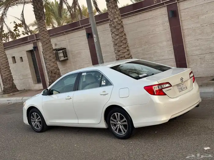 تايوتا كامري GL مطور 2015 8