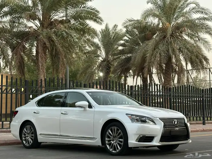 لكزس LS460 موديل 2014 سعودي فل لارج 19