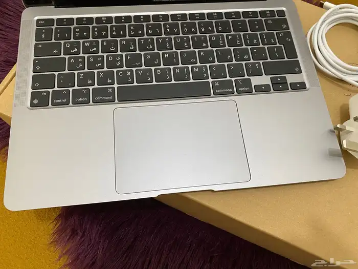 ماك بوك اير m1 نظيف جدا 4