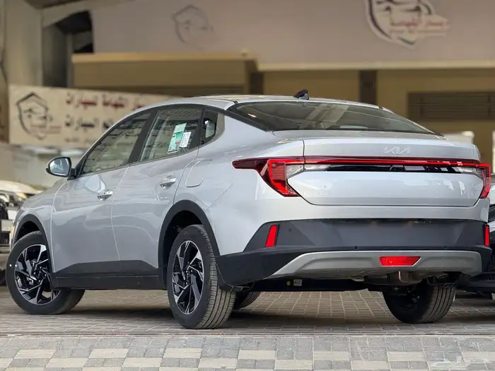 كيا k3 2025 مطور جنوط كاش او اقساط من رواتب 3600 4