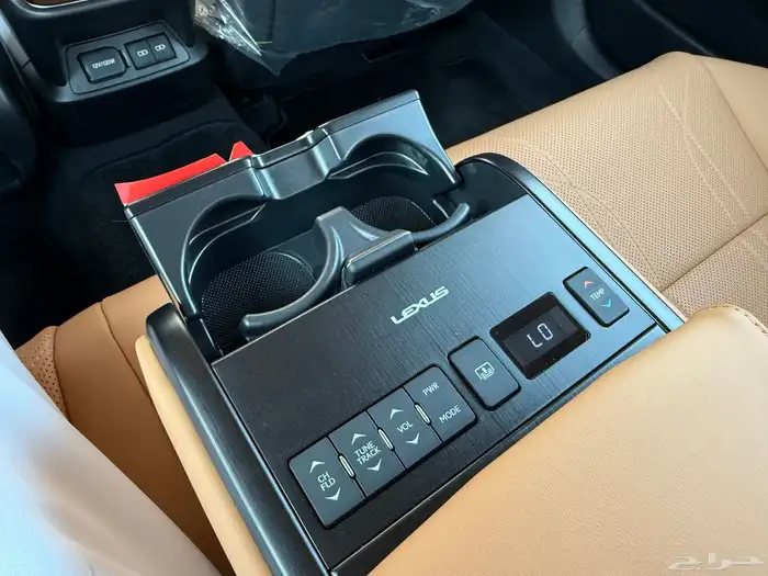 لكزس ES 350 2025 32