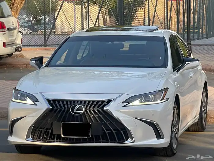 لكزس-ES300h-2023 1