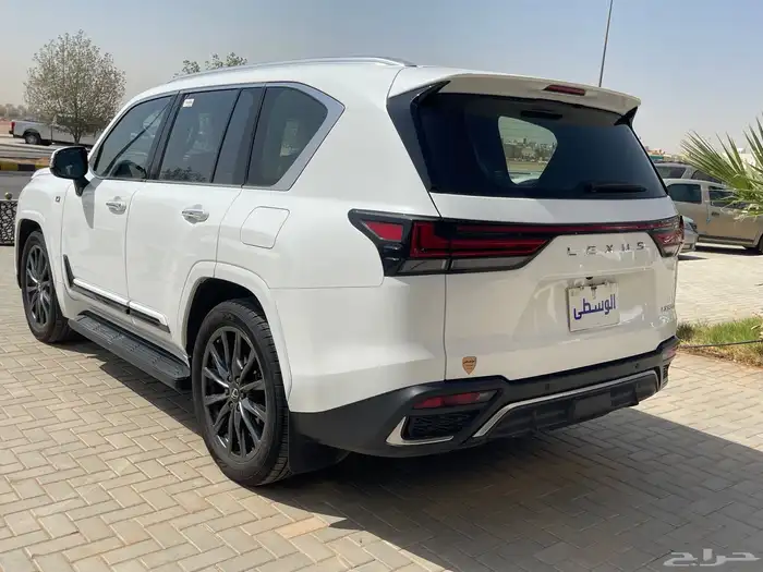 للبيع لكزس LX600 2023. سعودي 4