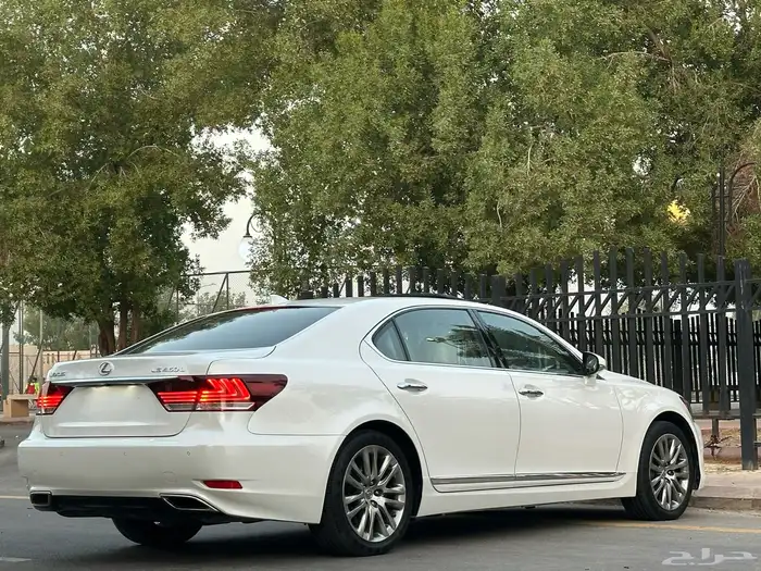 لكزس LS460 موديل 2014 سعودي فل لارج 21